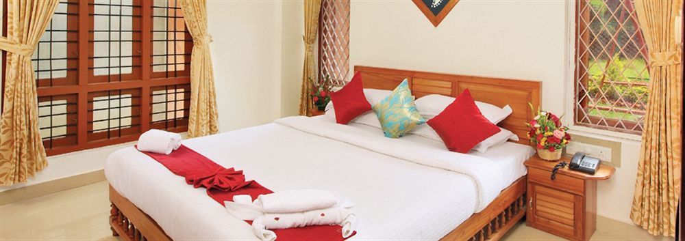 Jungle Park Resorts Thekkady Exteriör bild