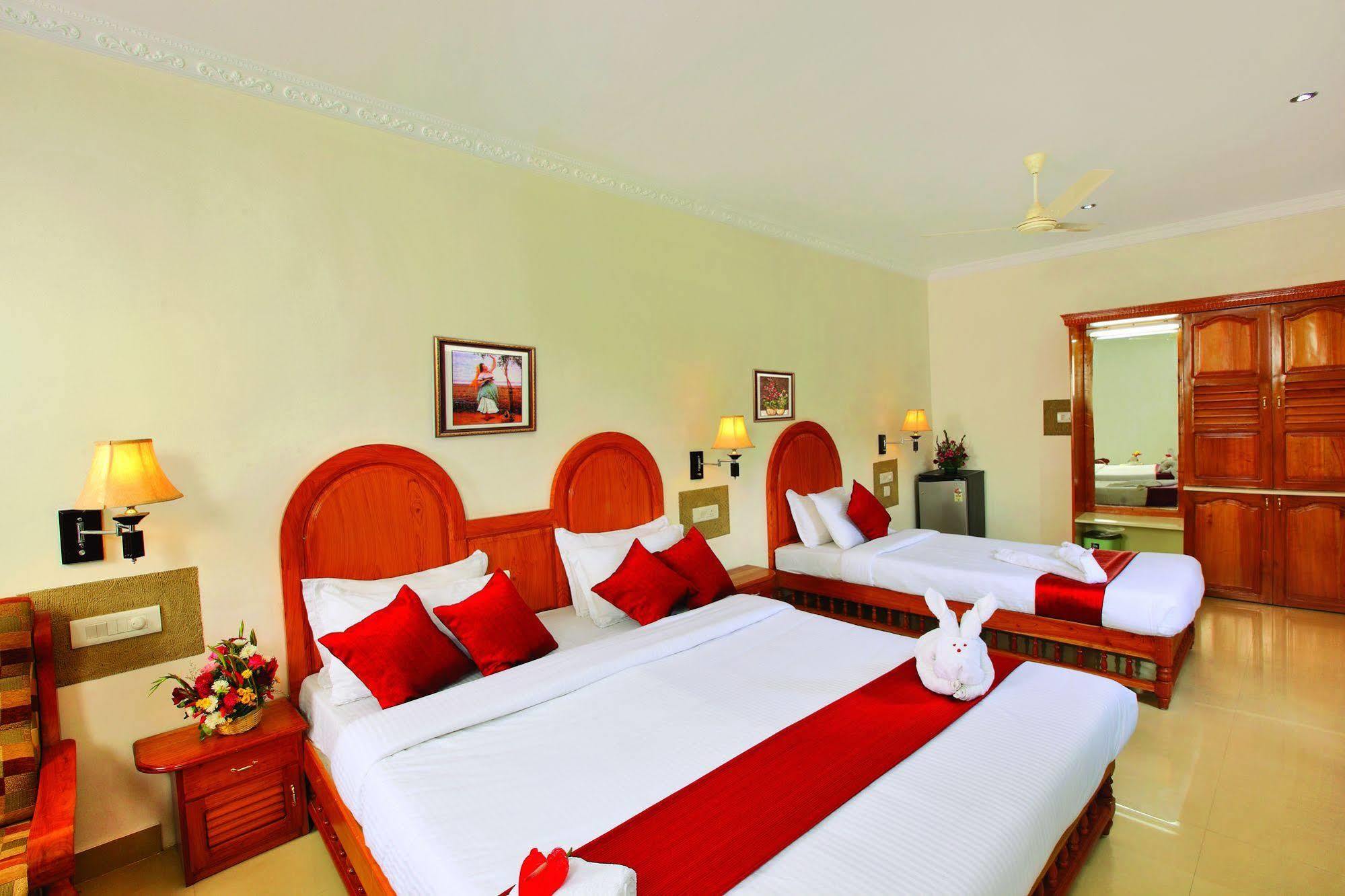 Jungle Park Resorts Thekkady Exteriör bild