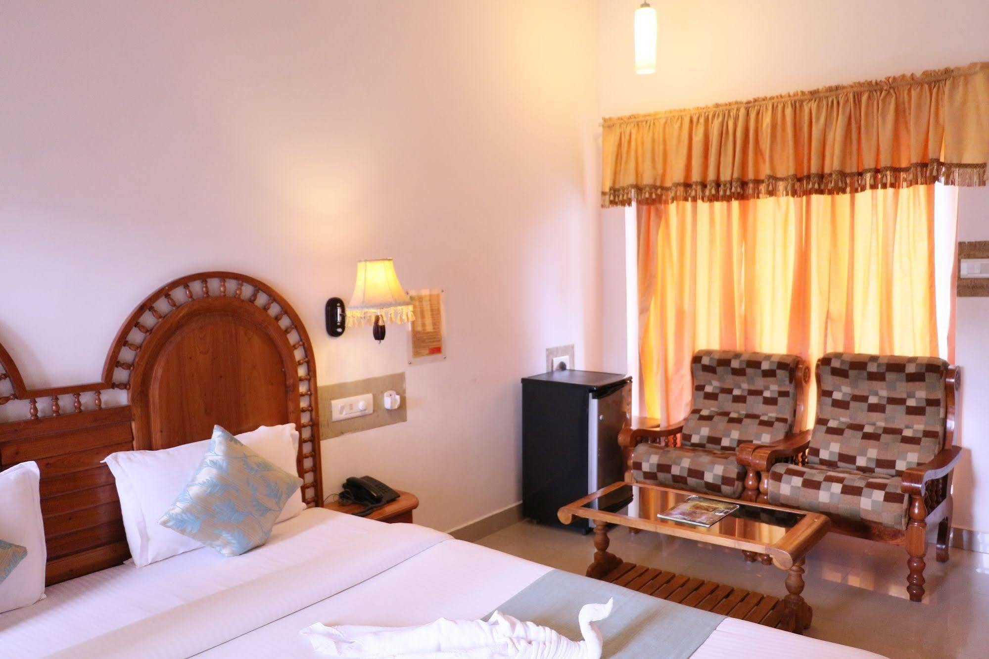 Jungle Park Resorts Thekkady Exteriör bild